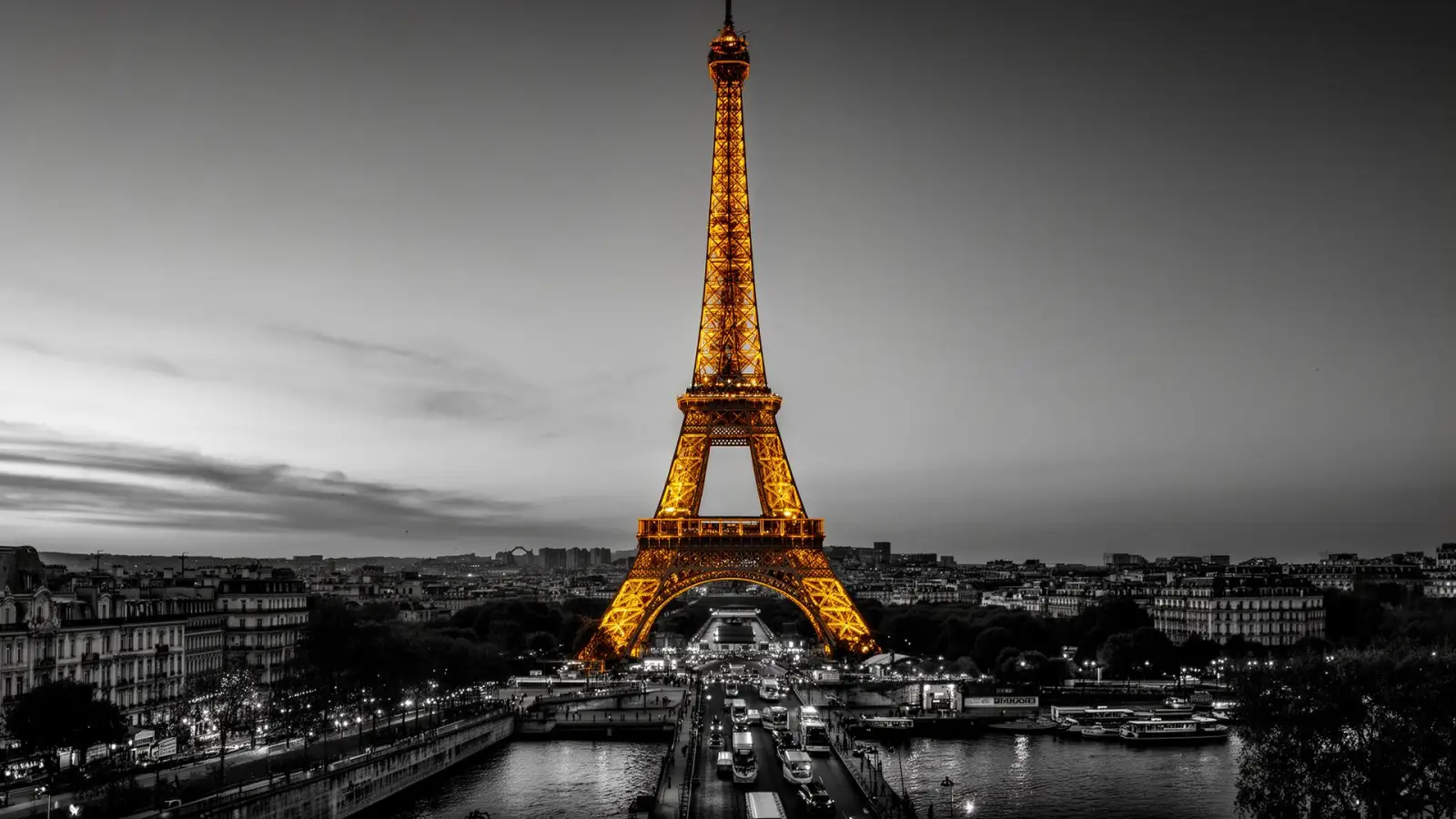 Torre Eiffel em Paris
